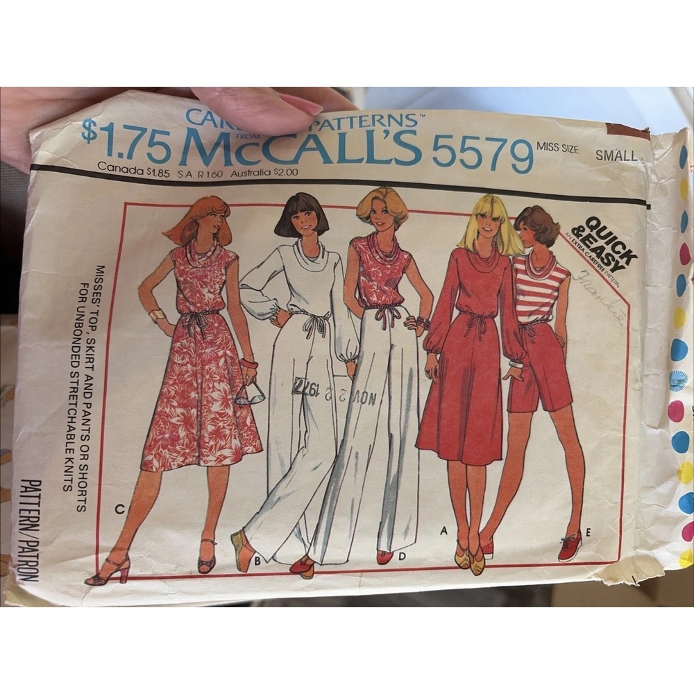 Vintage 1977 McCalls 5579 Sewing Pattern Outfit Top Skirt Pants Shorts Small